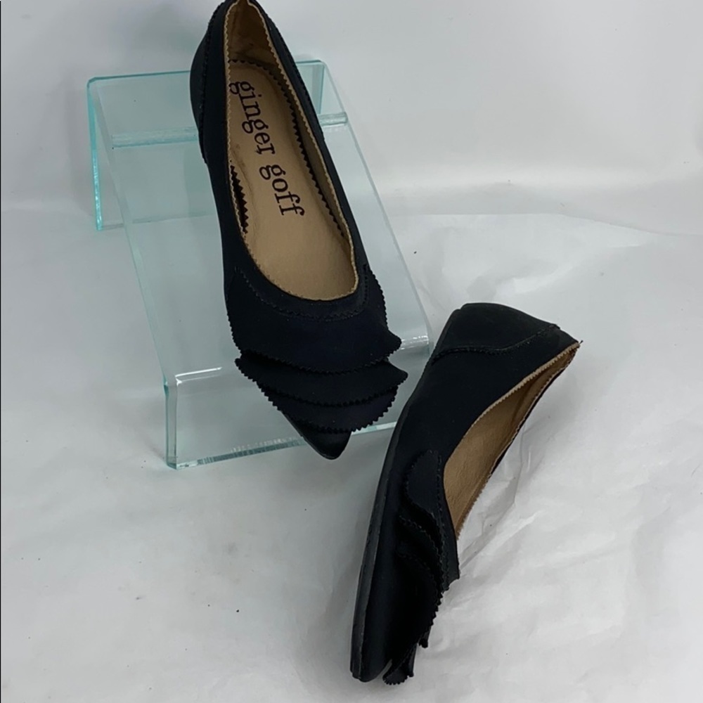 Ginger Goff Sz 9 Black Satin Pointed Toe Flats - Picture 2 of 9